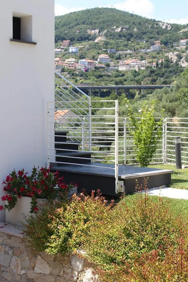 Abelia 4 Apartment Pietra Ligure Italy